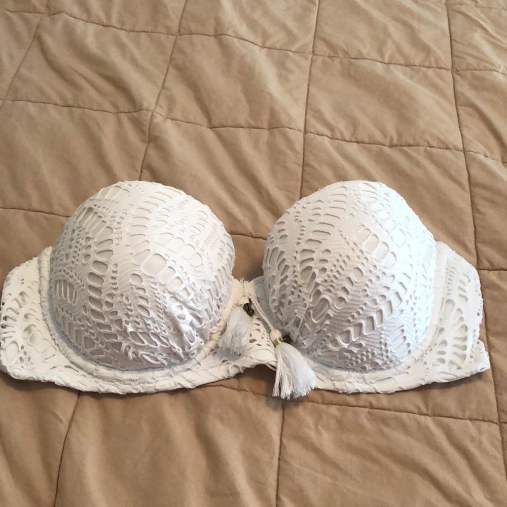 Aerie strapless wired bandeau bikini.
